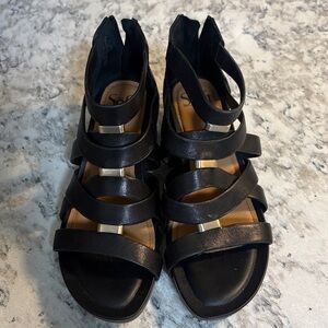 Sofft Black Strappy Wedge Sandals on the low wedges genuine leather.